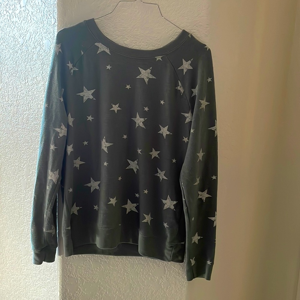 Stars sweather size medium